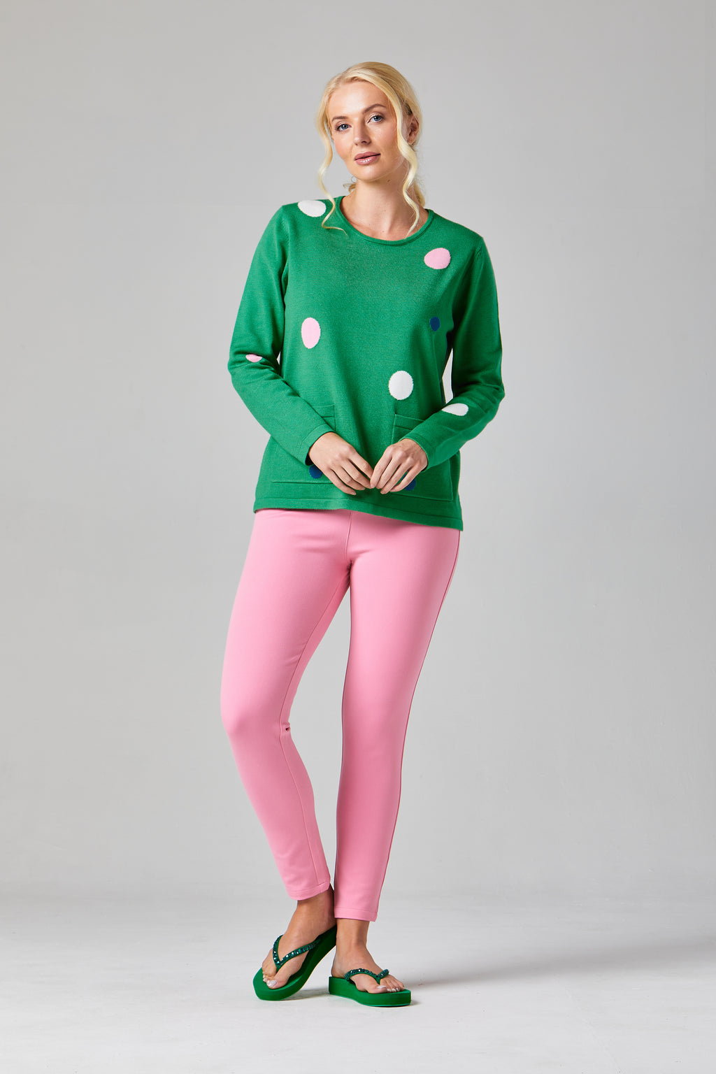 Nicola Pullover