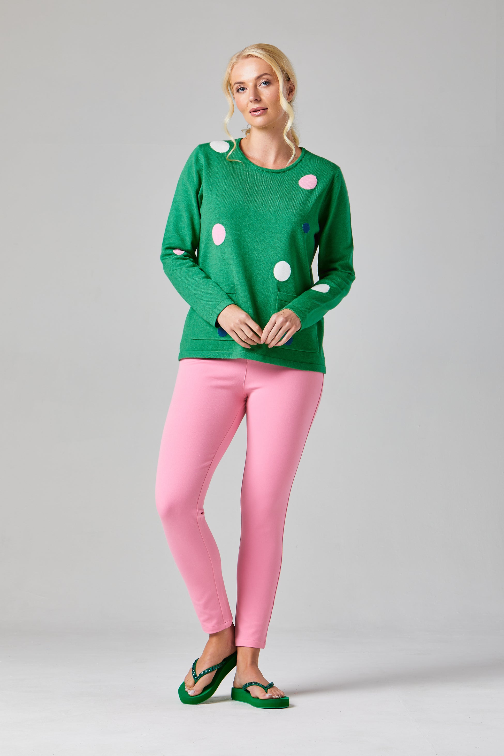 Nicola Pullover
