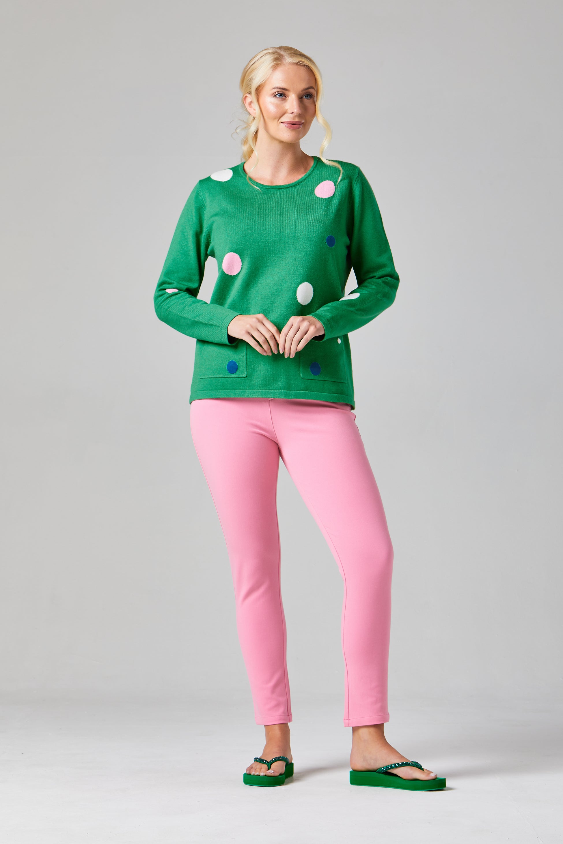 Nicola Pullover
