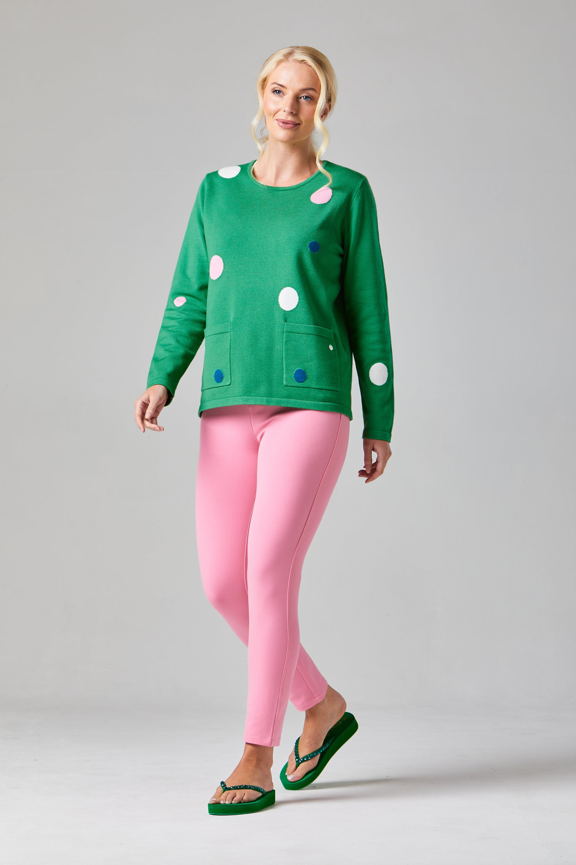 Nicola Pullover