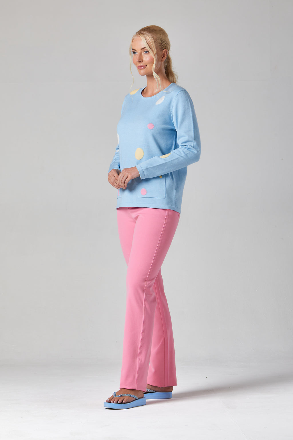 Nicola Pullover