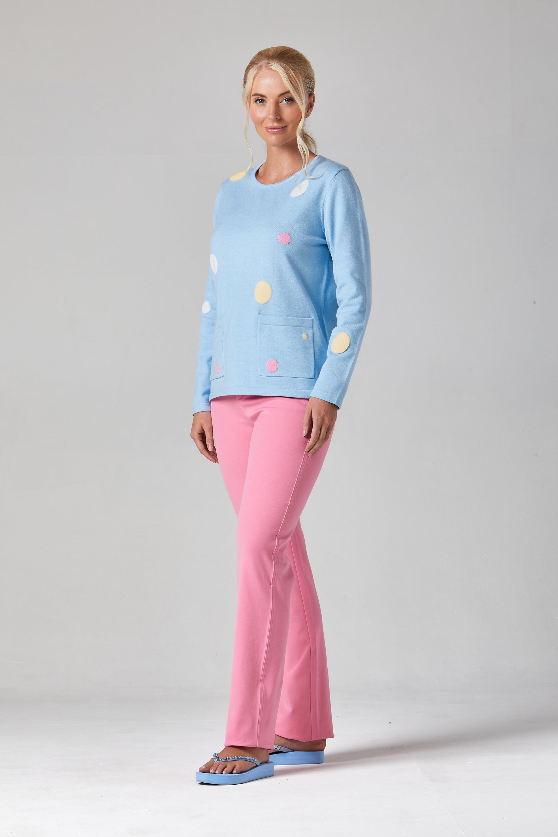 Nicola Pullover